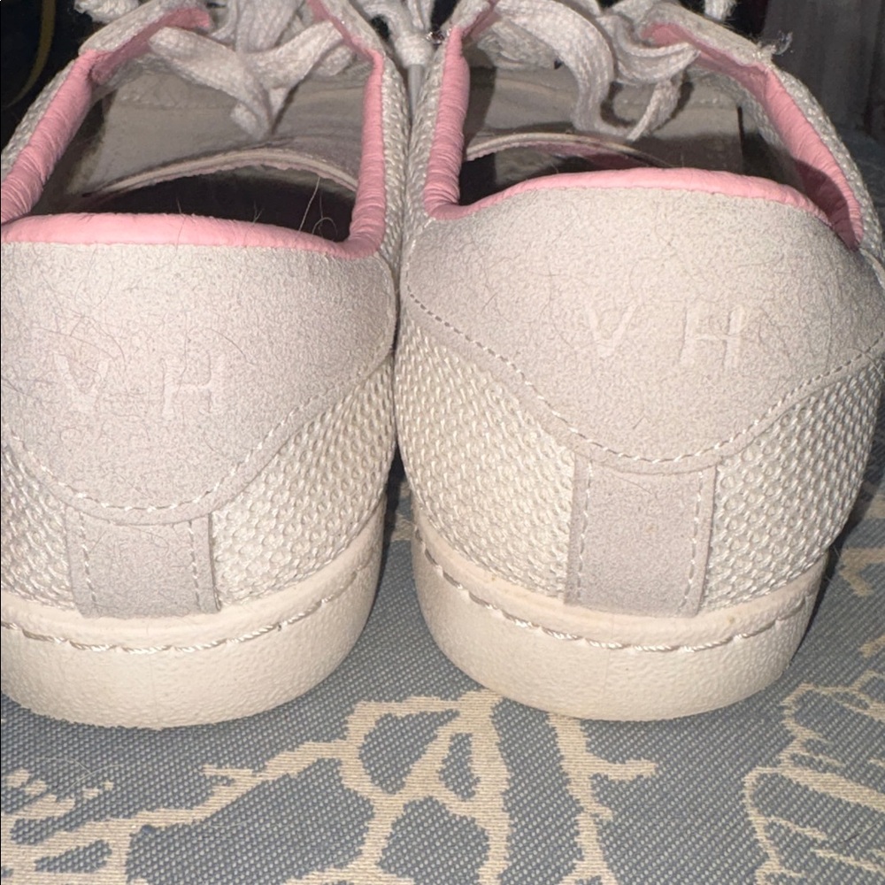 VINTAGE HAVANA Free - Star Perforated Lace Up Sneakers - Silver, Grey, Pink - Picture 7 of 15